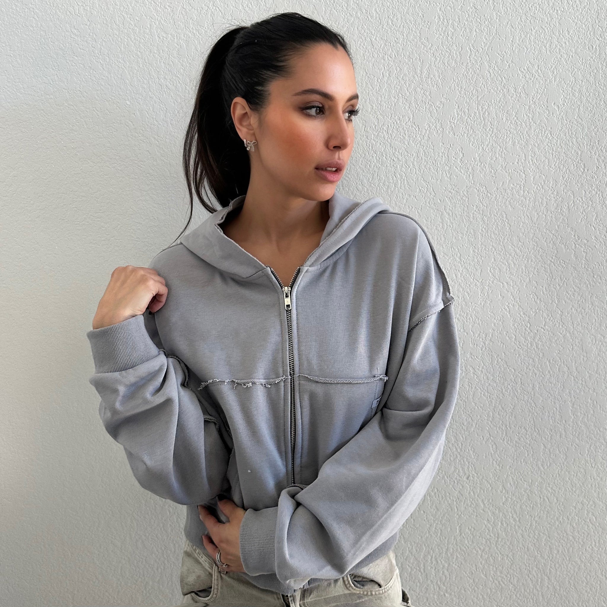 RUFFLE ZIP IN “CHARCOAL”