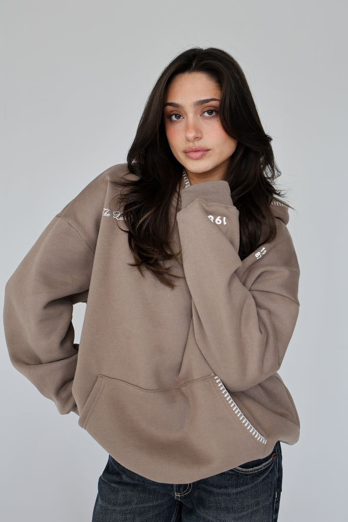 LABEL HOODIE IN "TAUPE"