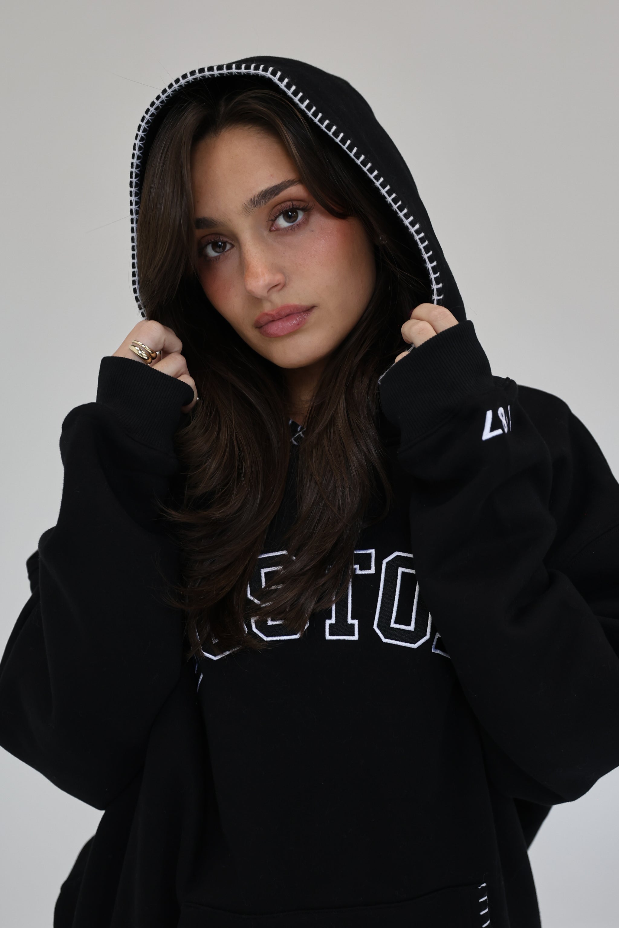 CHAMPIONS HOODIE IN 