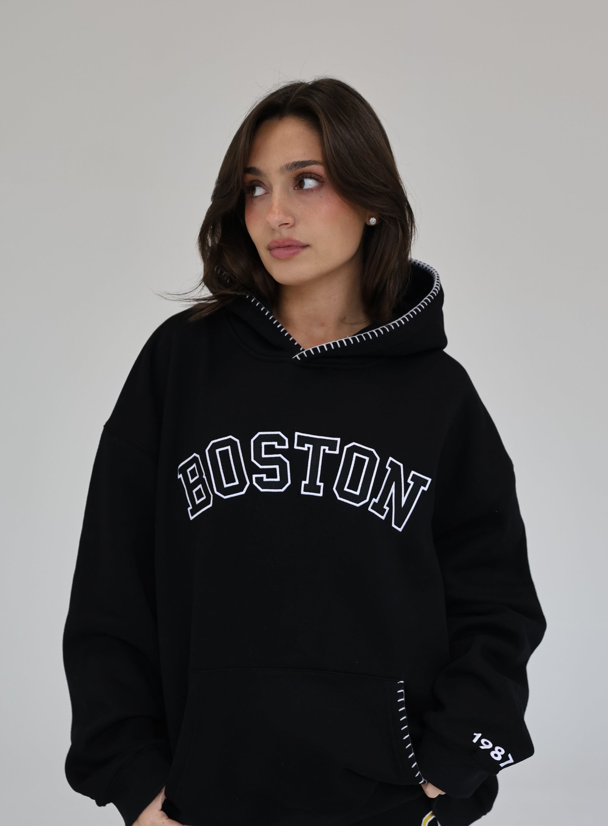 CHAMPIONS HOODIE IN 
