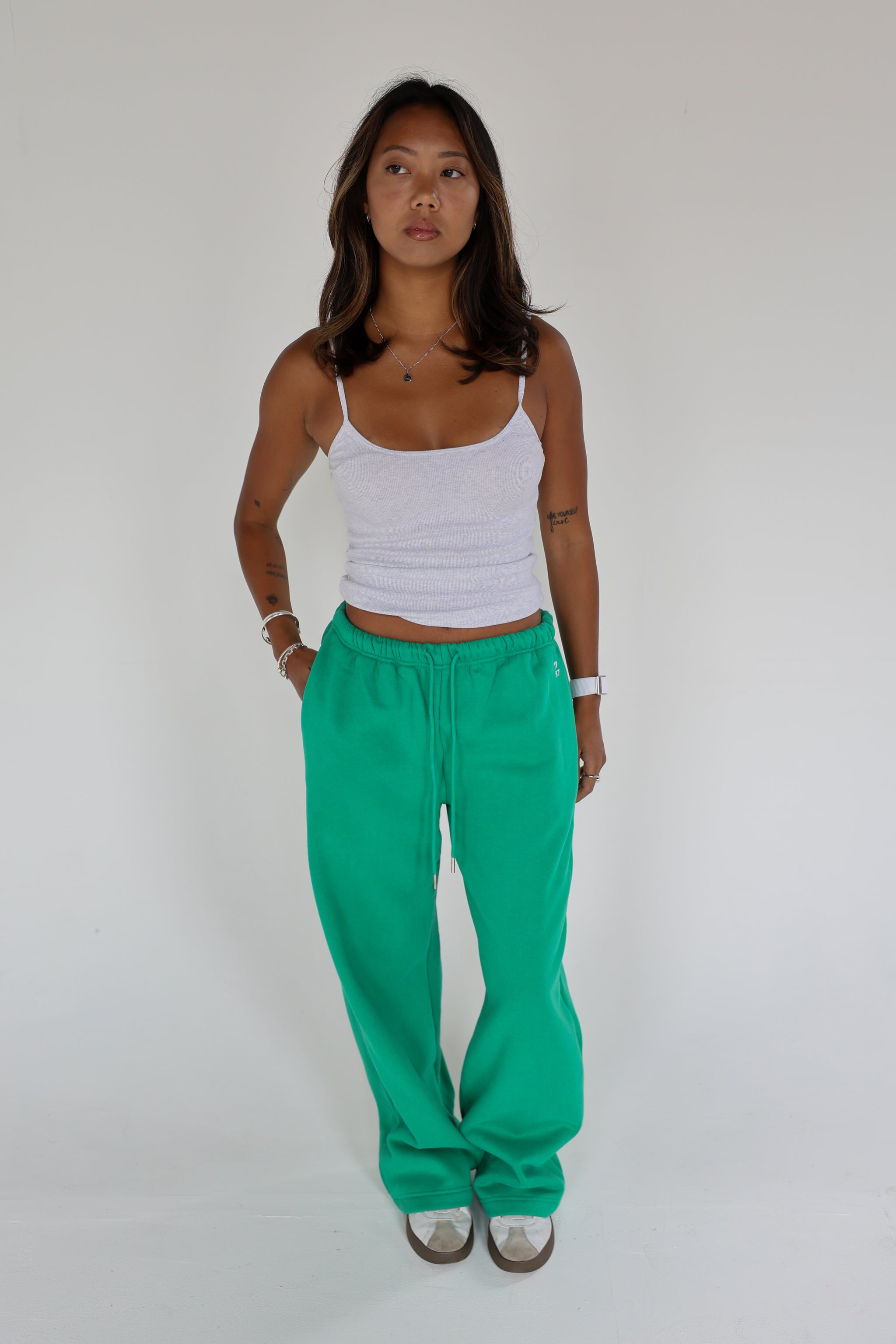 87 LOW RISE BAGGY SWEATPANTS IN 