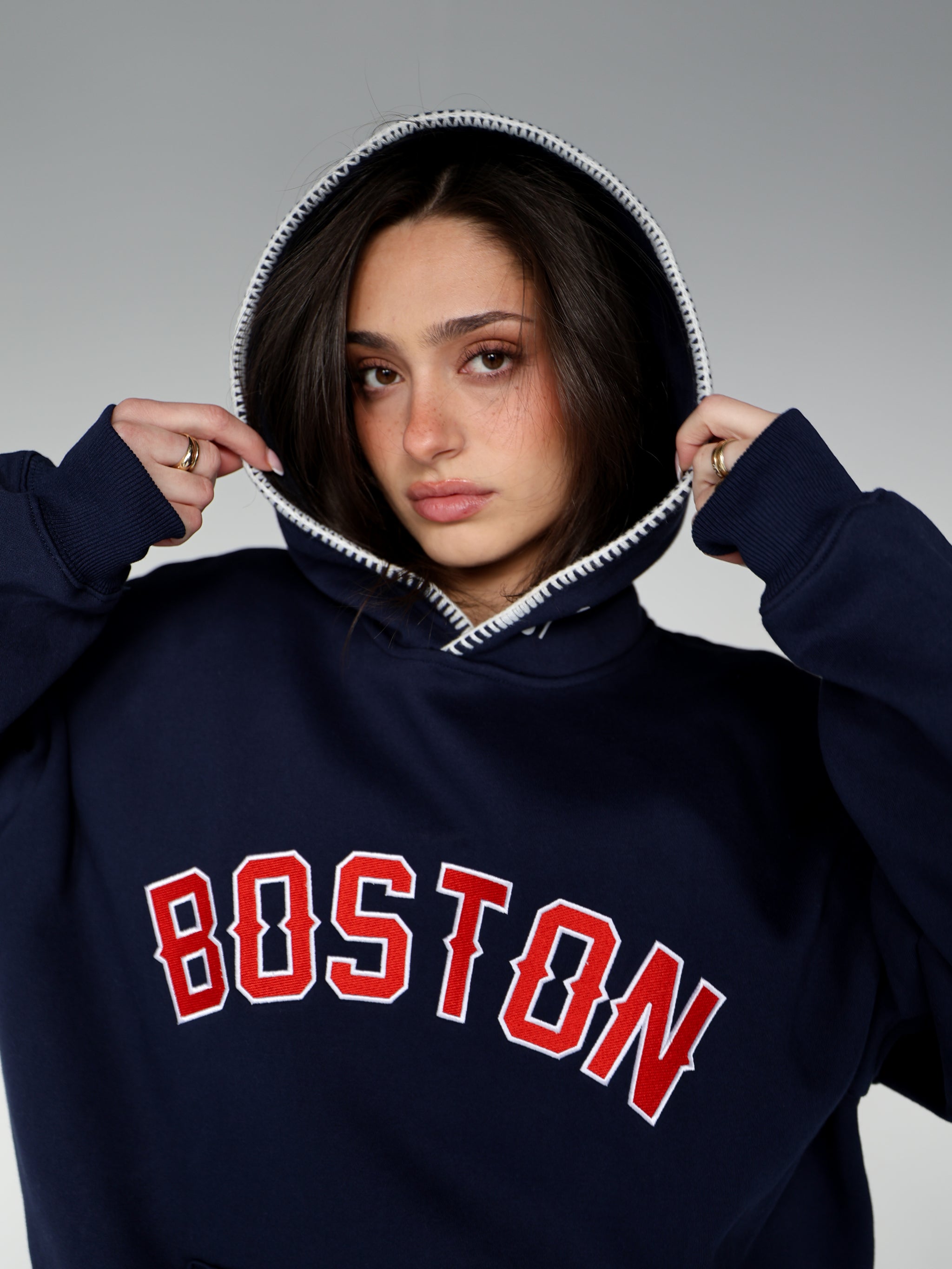 BANNER HOODIE IN 