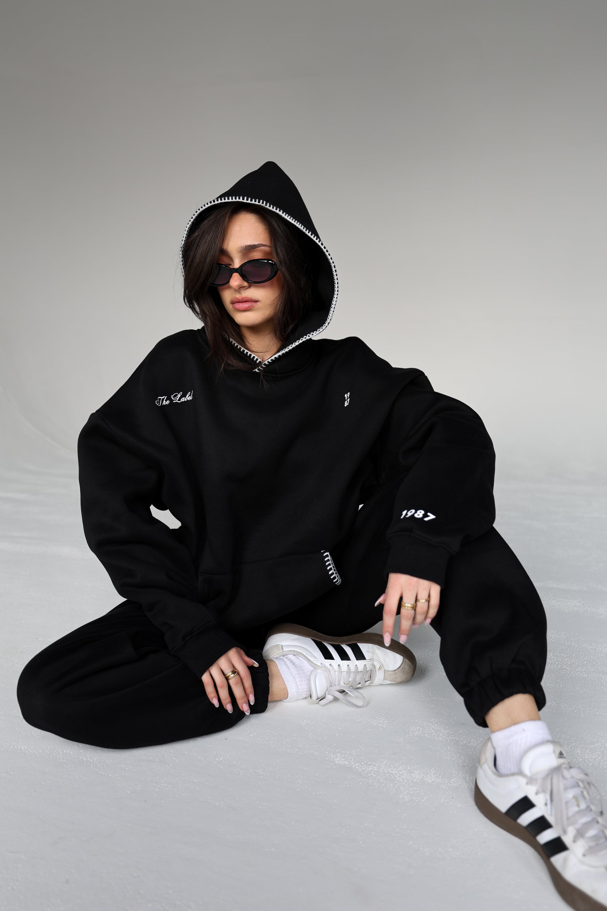 LABEL HOODIE IN 
