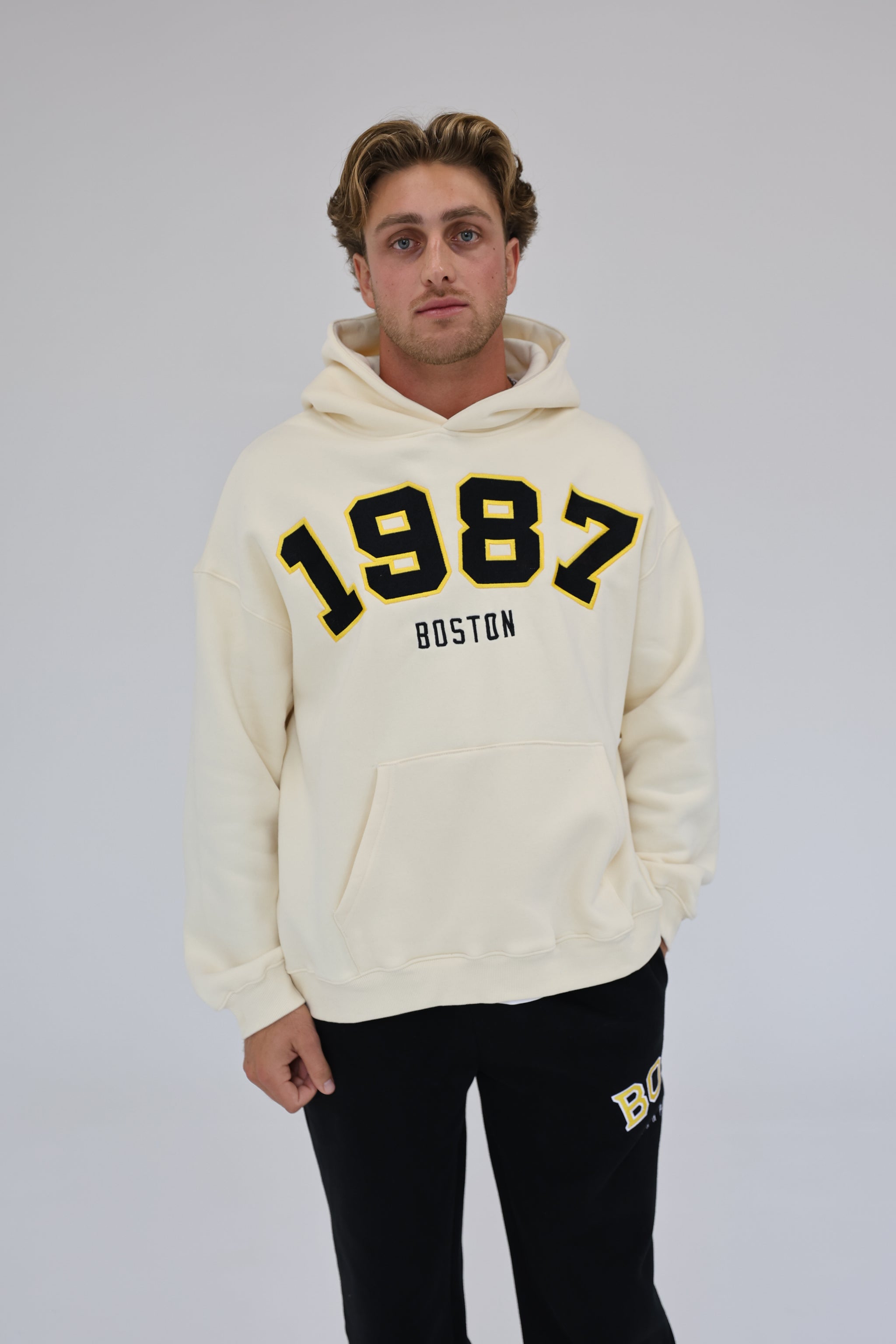 VINTAGE CHAMPS HOODIE IN 