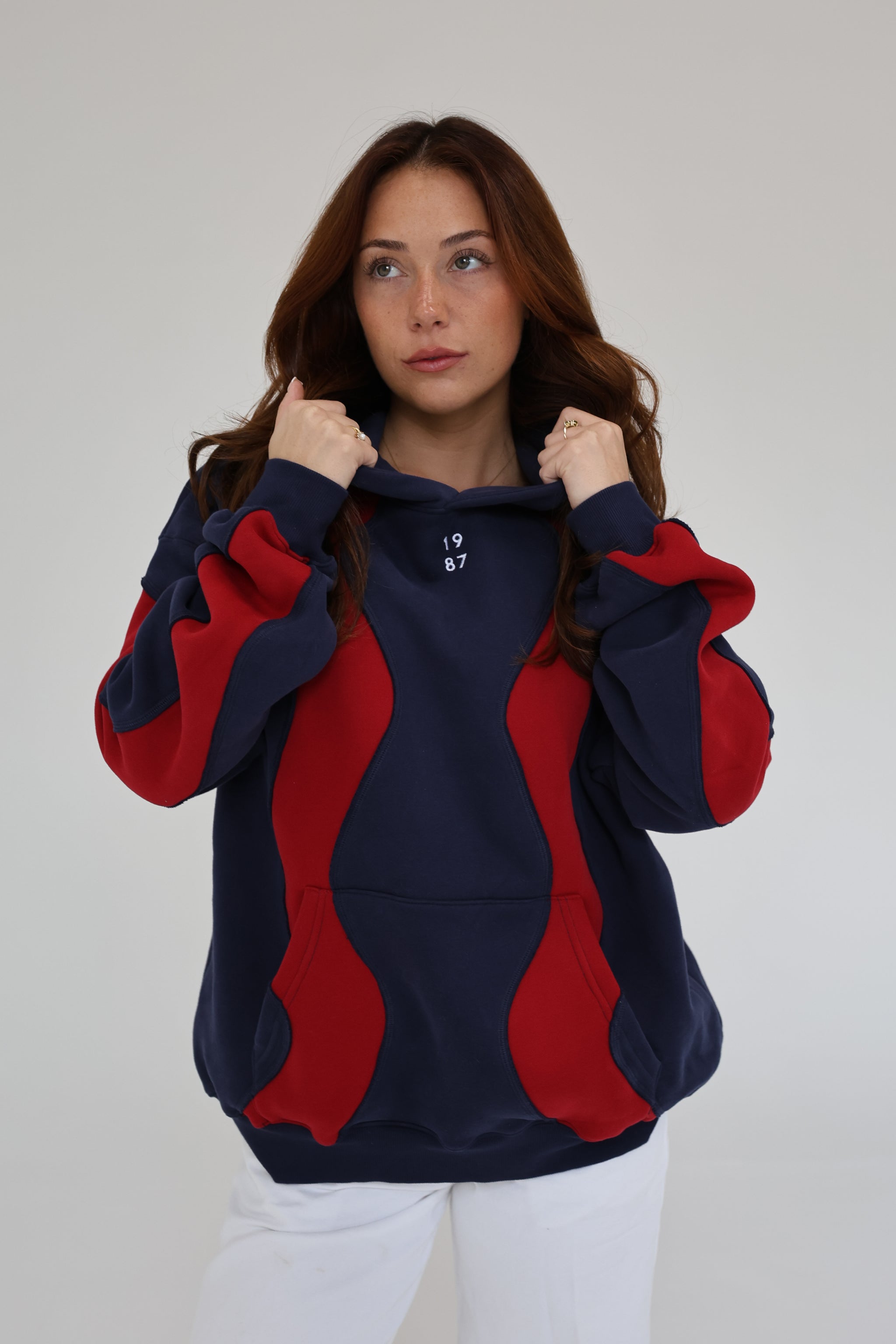RIPPLE HOODIE IN 
