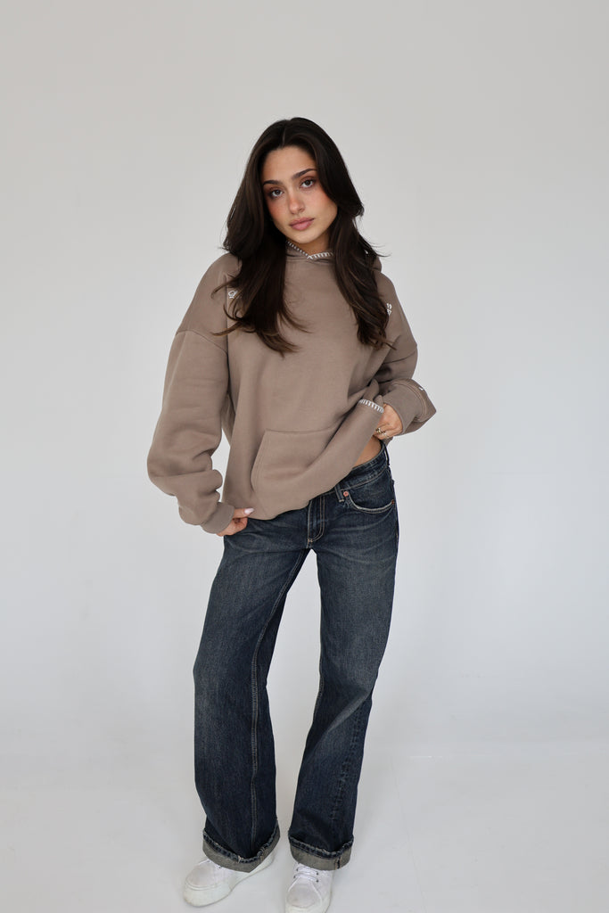 LABEL HOODIE IN "TAUPE"